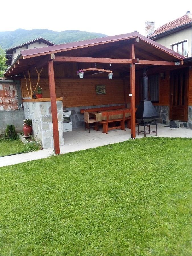 Holiday Guest House Kemo Saparewa Banja Exterior foto