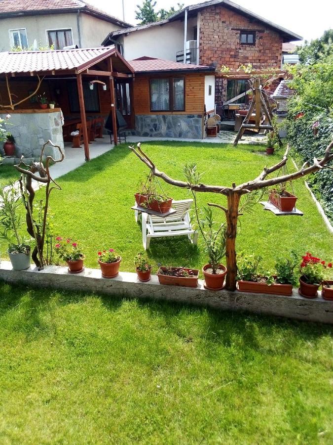 Holiday Guest House Kemo Saparewa Banja Exterior foto