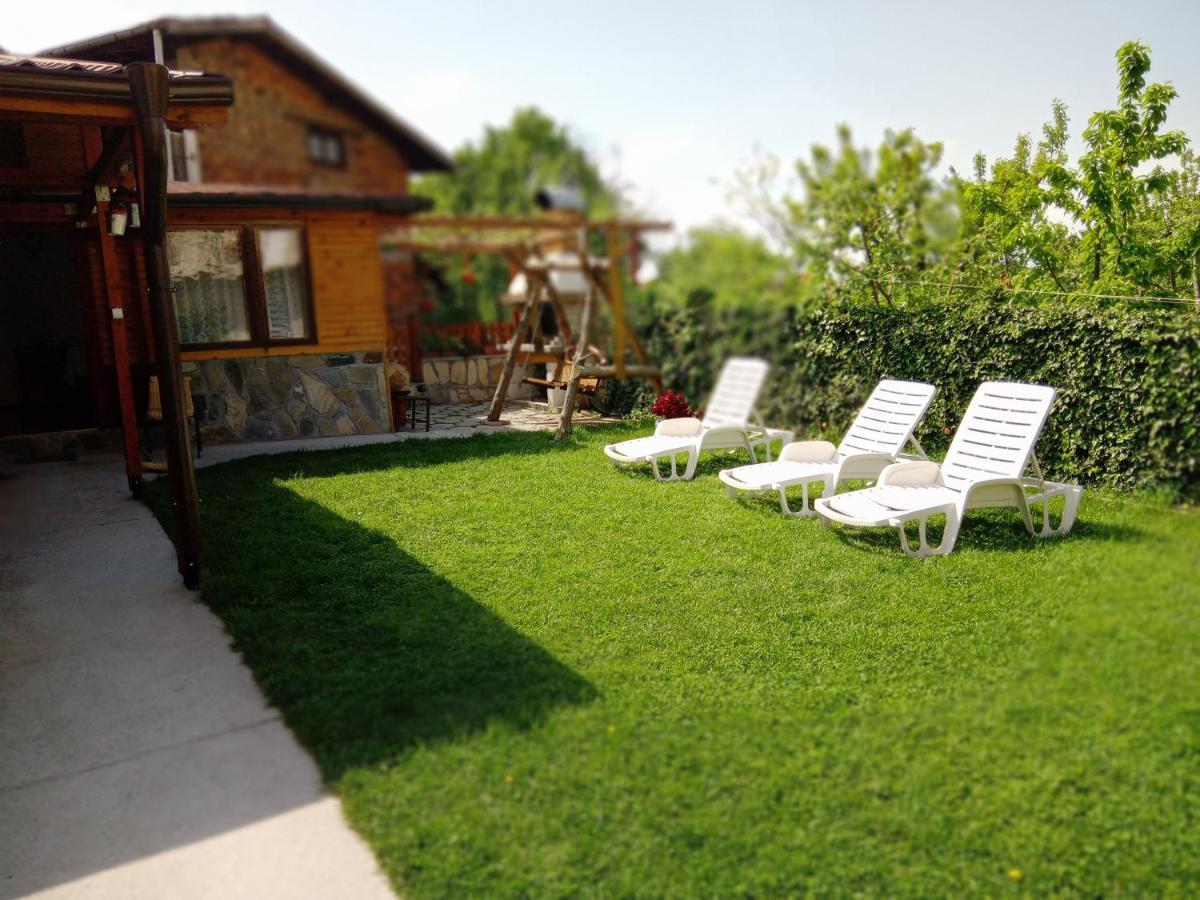 Holiday Guest House Kemo Saparewa Banja Exterior foto