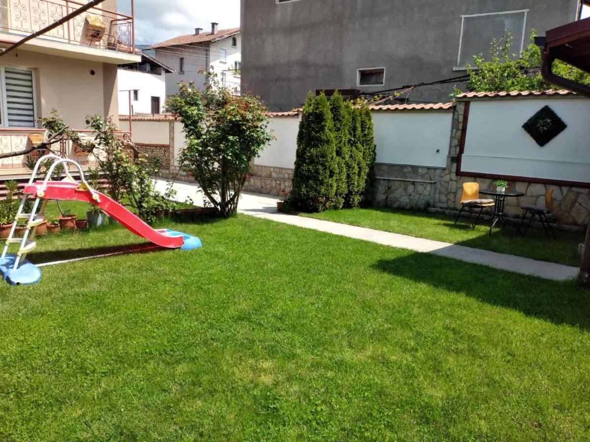 Holiday Guest House Kemo Saparewa Banja Exterior foto
